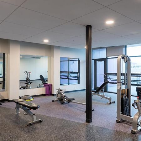 Flexhome Skywalk To Fiserv U4 With Rooftop, Gym, And Parking Milwaukee Ngoại thất bức ảnh