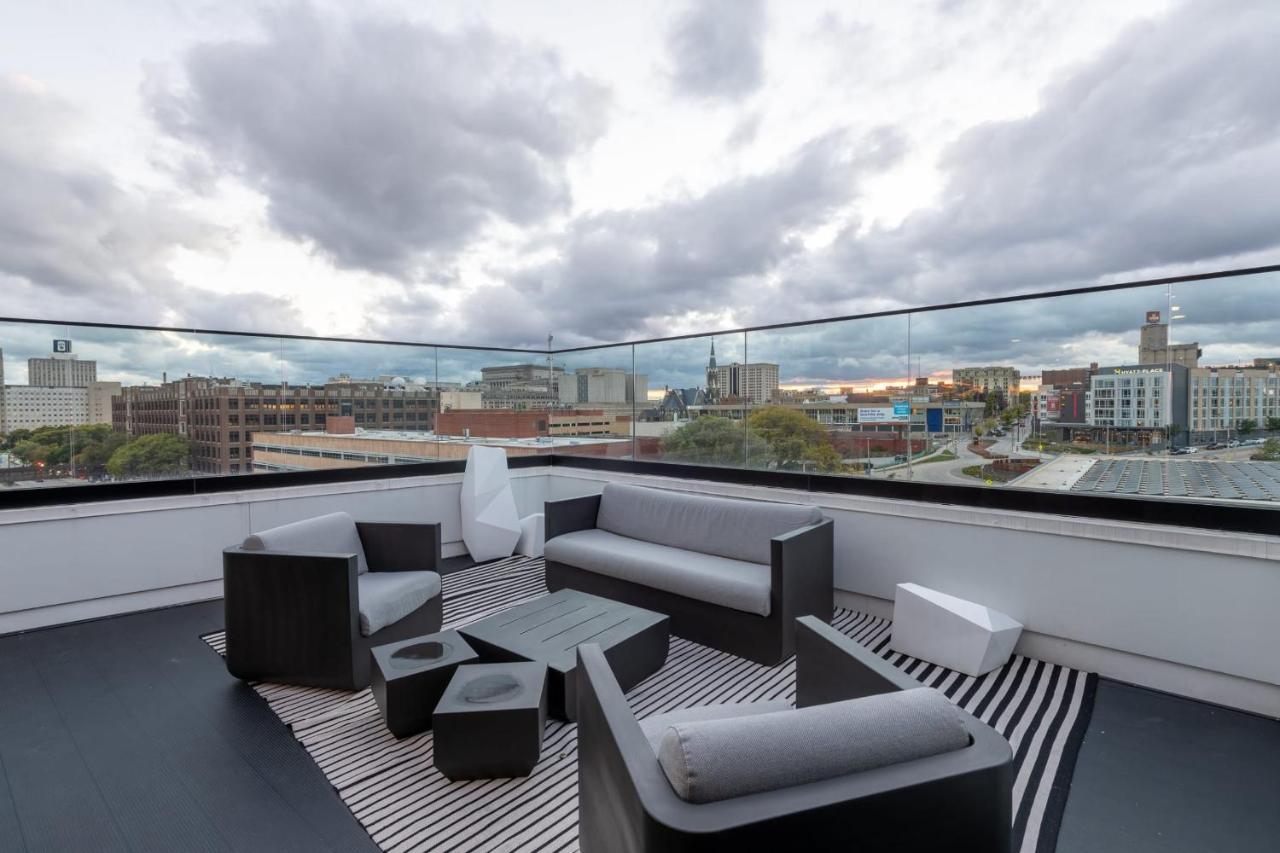 Flexhome Skywalk To Fiserv U4 With Rooftop, Gym, And Parking Milwaukee Ngoại thất bức ảnh