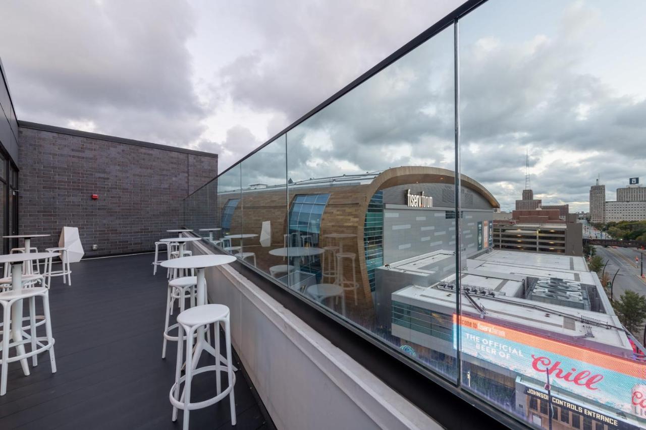 Flexhome Skywalk To Fiserv U4 With Rooftop, Gym, And Parking Milwaukee Ngoại thất bức ảnh